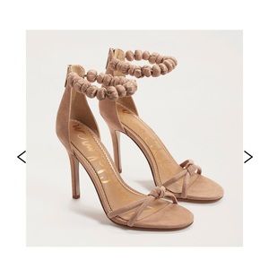 Sam Edelman pumps